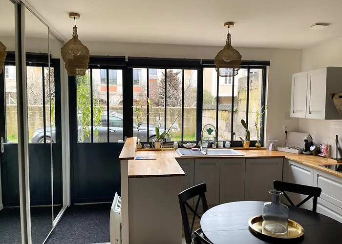 Maison + Parking Prive Au Coeur Angouleme 60M2