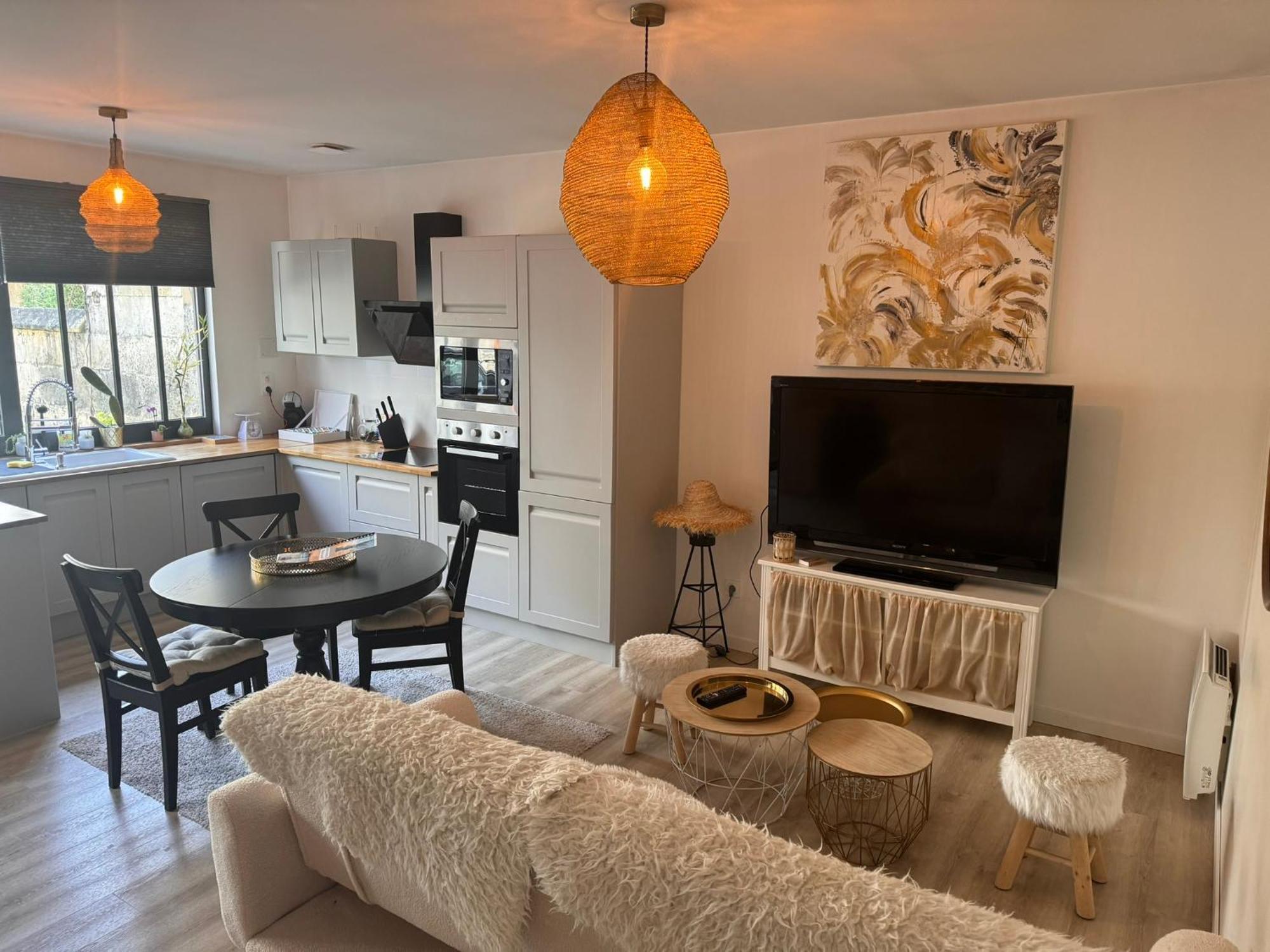 Maison + Parking Prive Au Coeur 60m2 Angouleme
